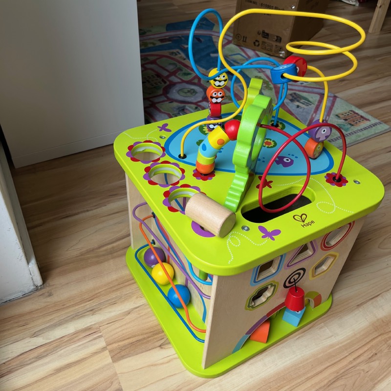 Motorikwürfel "Kleine Tierchen" von Hape ©https://blog.bimbetti.de